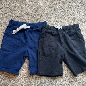 Boys Carters Kids pull on shorts navy and black size 6